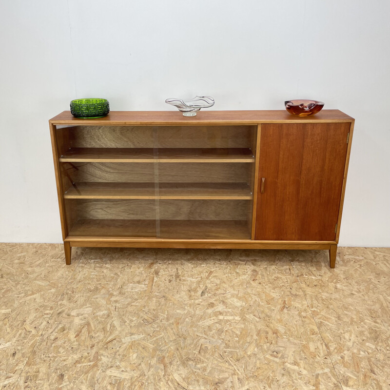 Mid centurys teak highboard for Herbert H Gibbs, 1960s