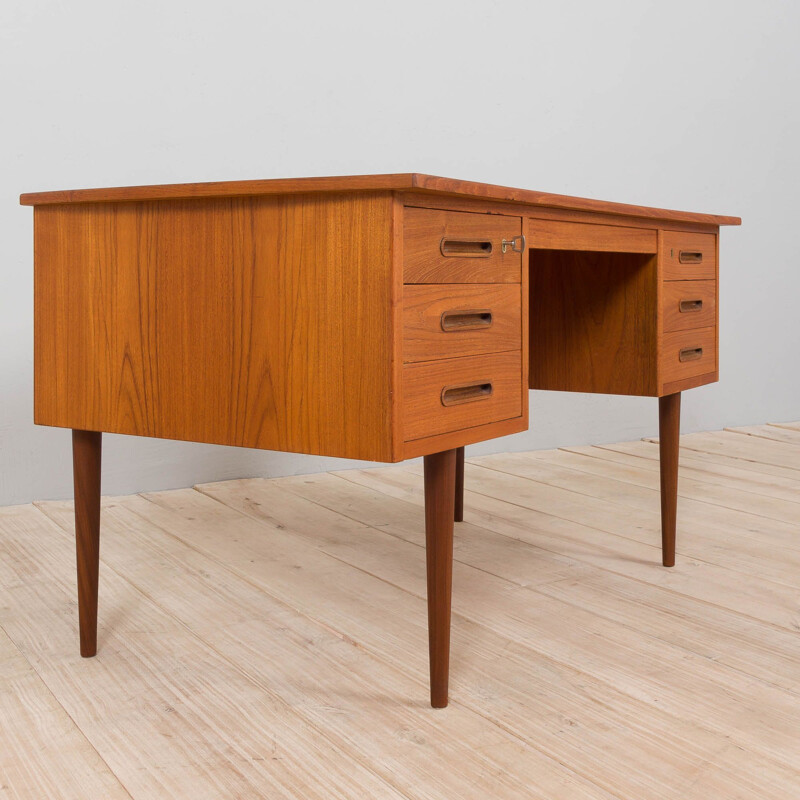 Danish vintage free standing teak desk with curved top, 1960s