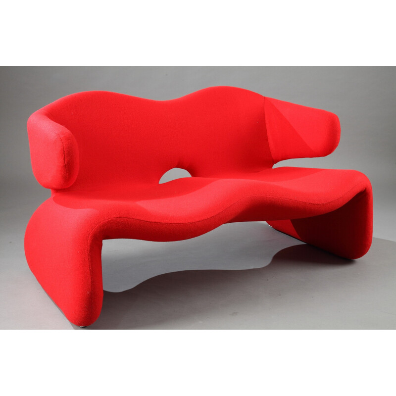 Reupholstered "Djinn" sofa in red fabric, Olivier MOURGUE - 1960s
