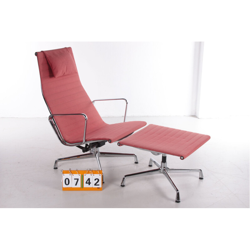 Fauteuil lounge avec ottoman vintage de Ray Charles Eames pour Vitra