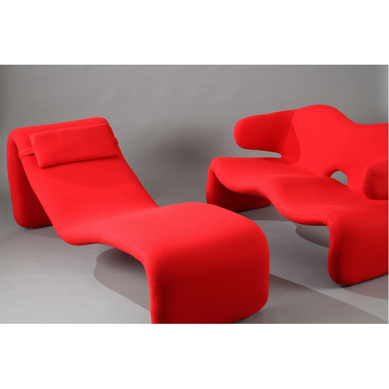 Red Airborne "Djinn" chaise longue in fabric and foam, Olivier MOURGUE - 1960s