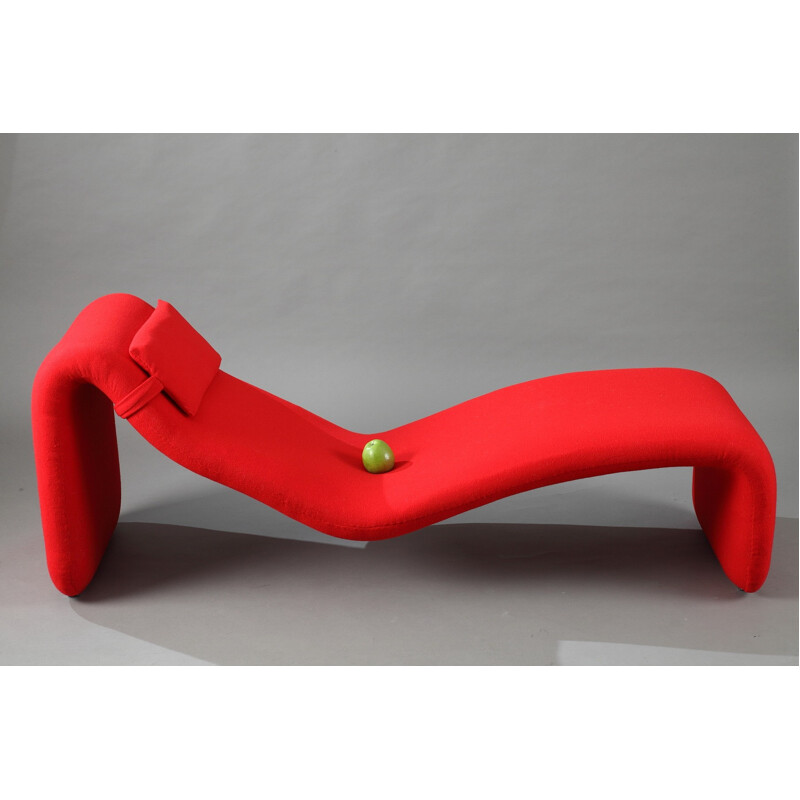 Red Airborne "Djinn" chaise longue in fabric and foam, Olivier MOURGUE - 1960s