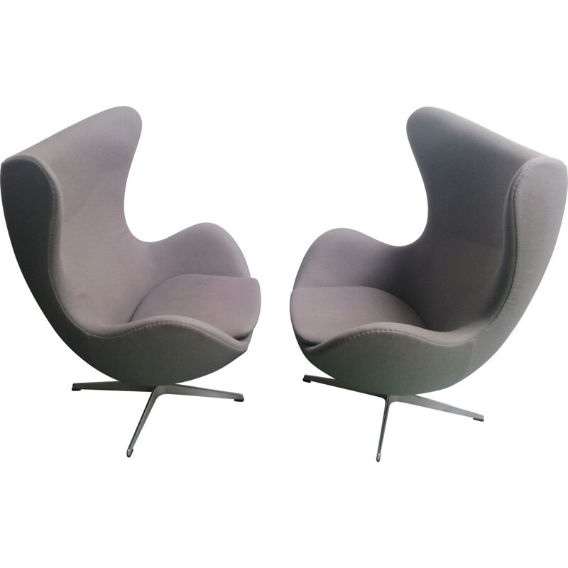 Vintage "egg" armchair by Arne Jacobsen for Fritz Hansen