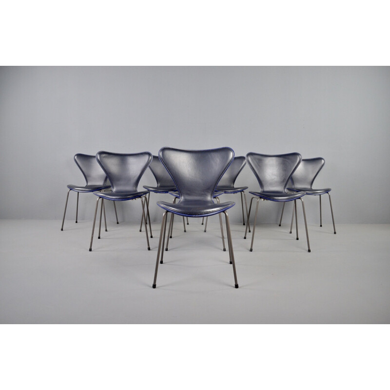 Set of 8 vintage series-7 butterfly chairs by Fritz Hansen