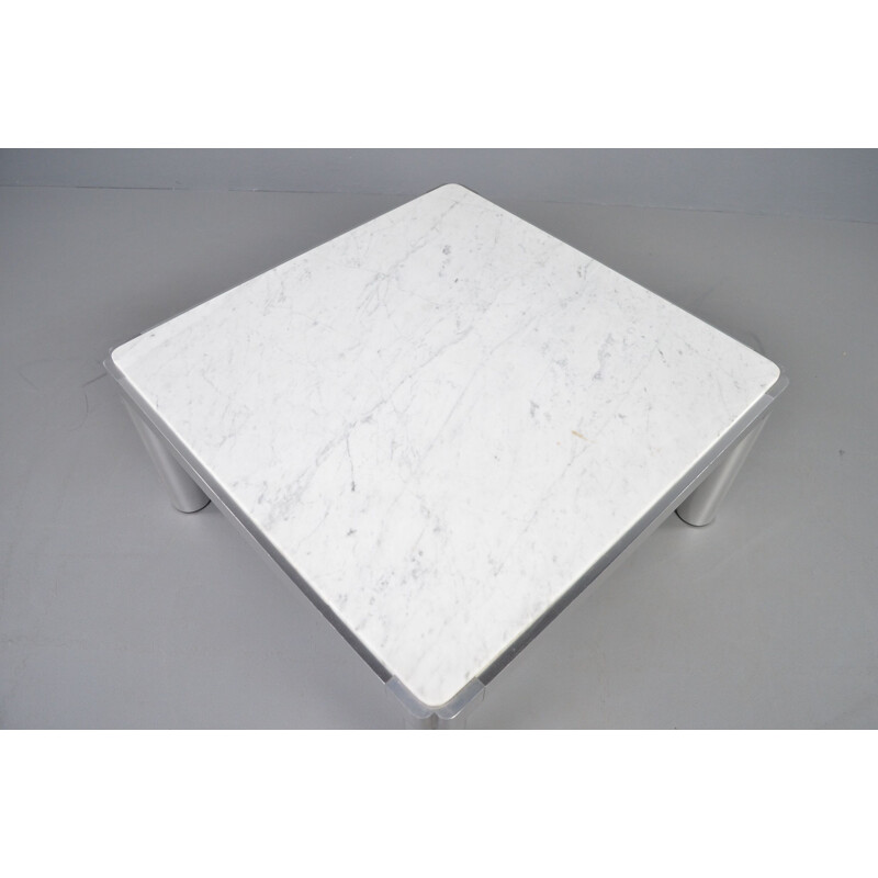 Vintage Le model 100 hite marble coffee table by Kho Liang for Artifort, 1960s