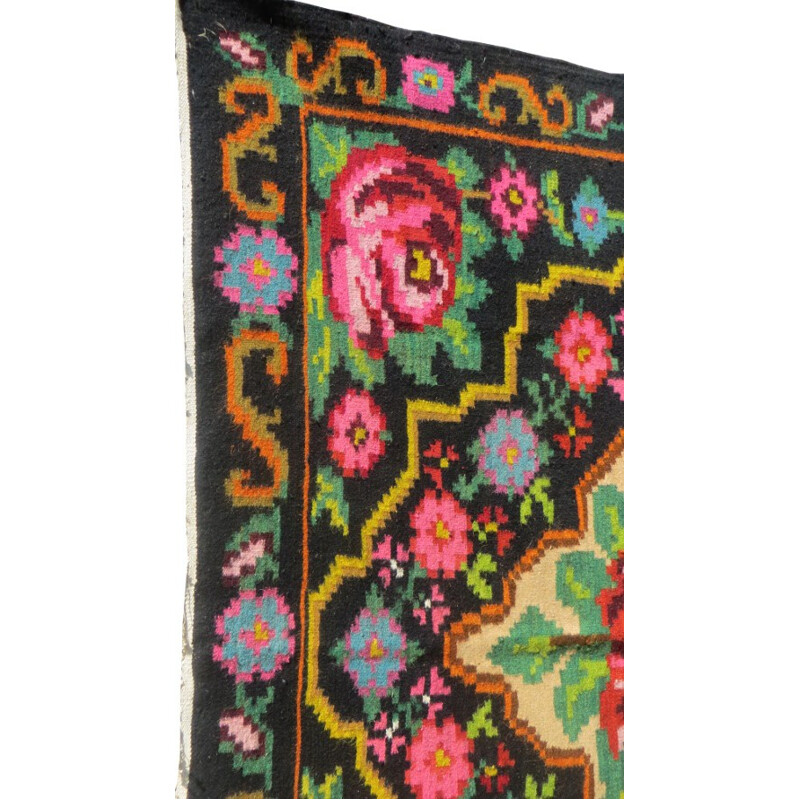 Tapis kilim en laine avec motifs floraux - 1980
