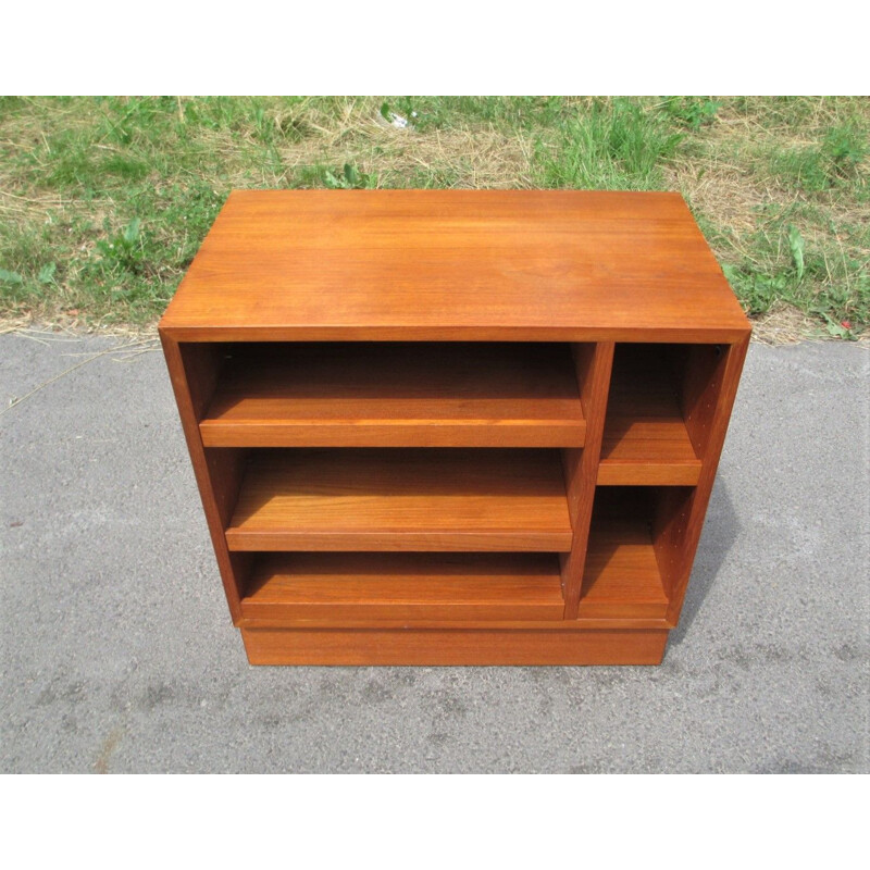Vintage teak bookcase with pull-out shelves, Denmark 1960s