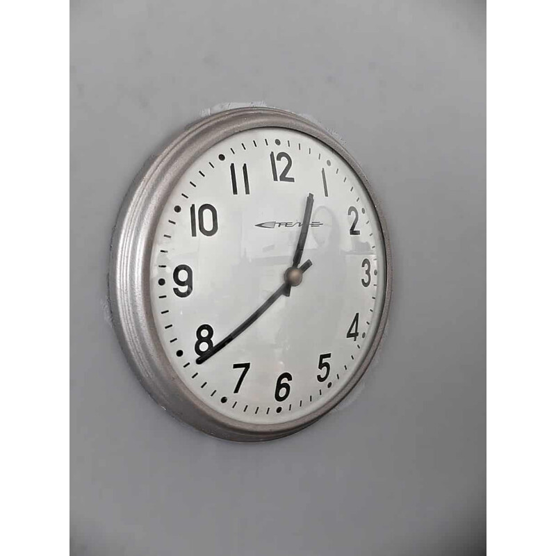 Horloge soviétique vintage Strela en métal et verre - 1960