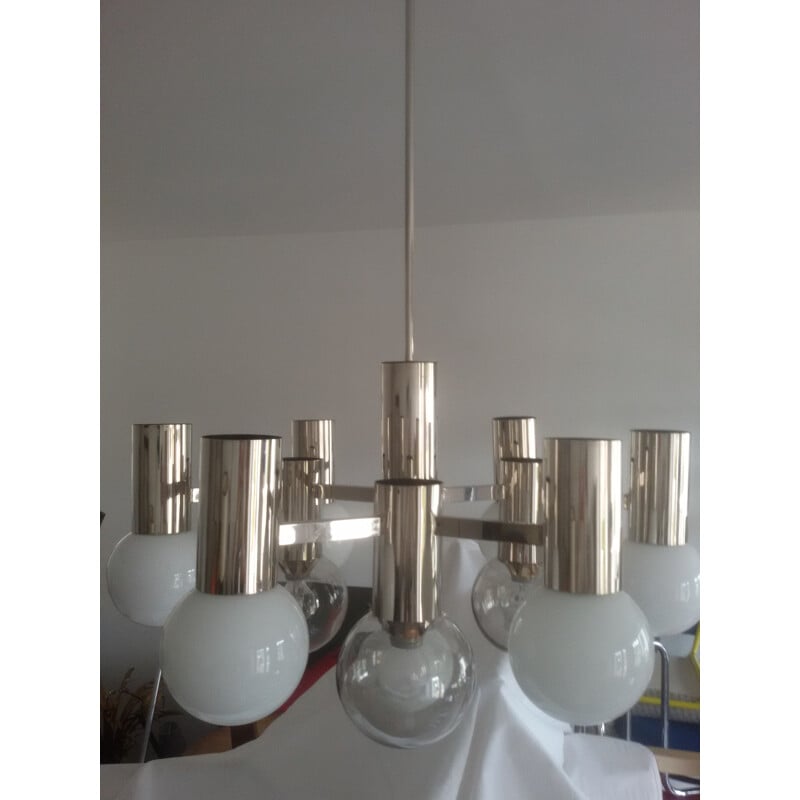 Lustre "Sputnik" italien en métal nickelé et opaline blanche, Gaetano SCIOLARI - 1960