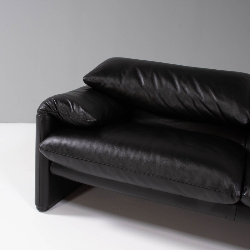 Maralunga black leather vintage sofa by Vico Magistretti for Cassina, 1973