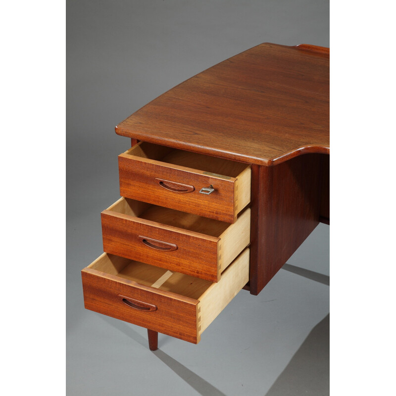 Danish desk in rosewood, Peter Løvig NIELSEN - 1950s