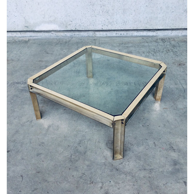 Mesa de centro cuadrada vintage de latón y cristal de Peter Ghyczy, 1970
