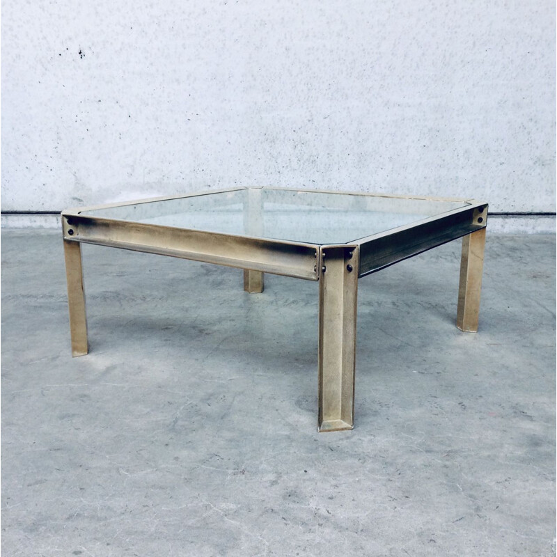 Quadratischer Vintage-Couchtisch aus Messing und Glas von Peter Ghyczy, 1970