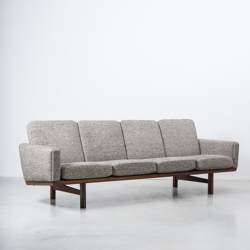 Getama "GE236/3" sofa in wool, Hans J. WEGNER - 1950s