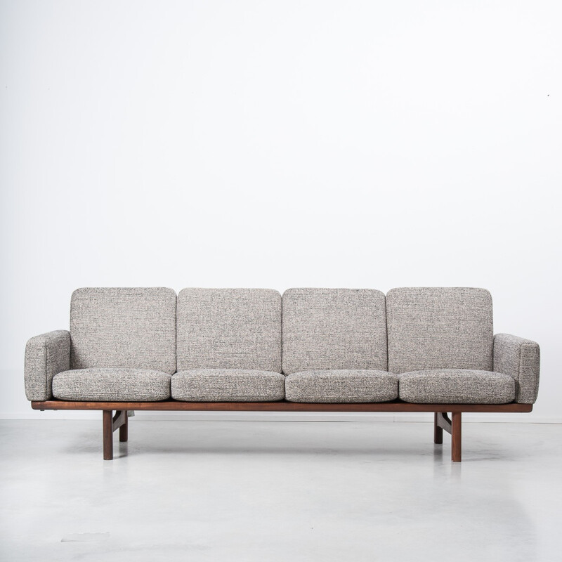 Getama "GE236/3" sofa in wool, Hans J. WEGNER - 1950s