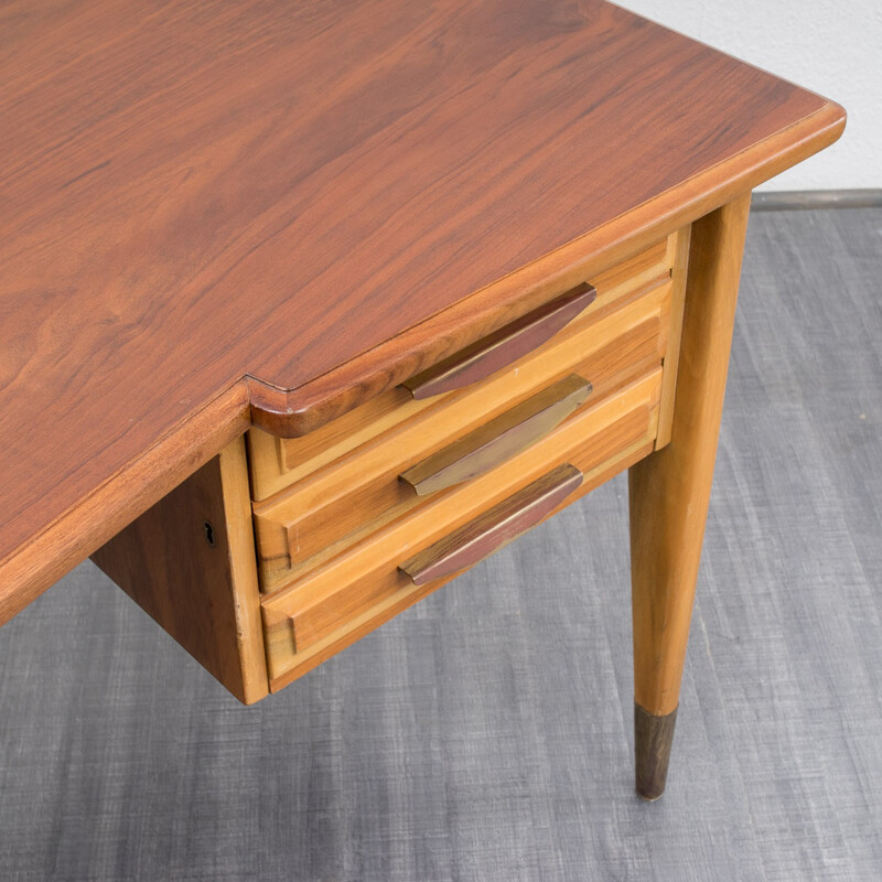 Desk in walnut - 50s