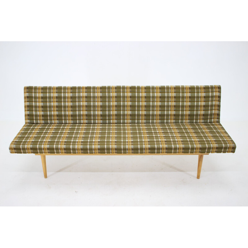 Canapé-lit minimaliste vintage en bois de hêtre de Miroslav Navratil, Tchécoslovaquie 1960