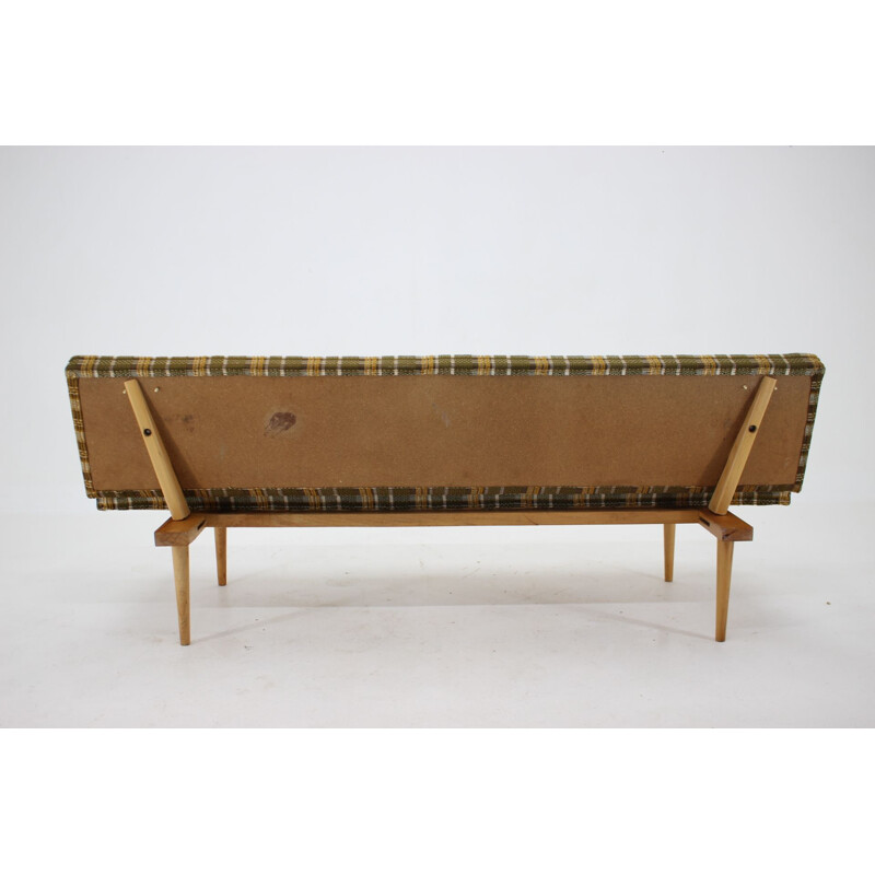 Canapé-lit minimaliste vintage en bois de hêtre de Miroslav Navratil, Tchécoslovaquie 1960