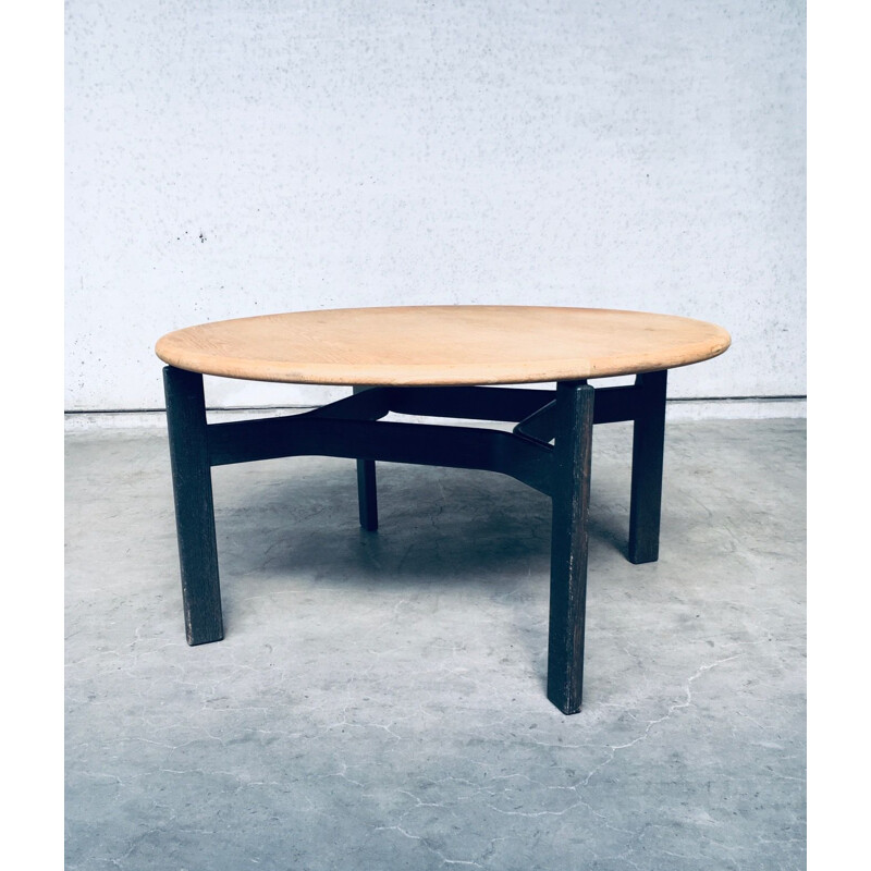 Tavolo rotondo vintage scandinavo in legno, 1970