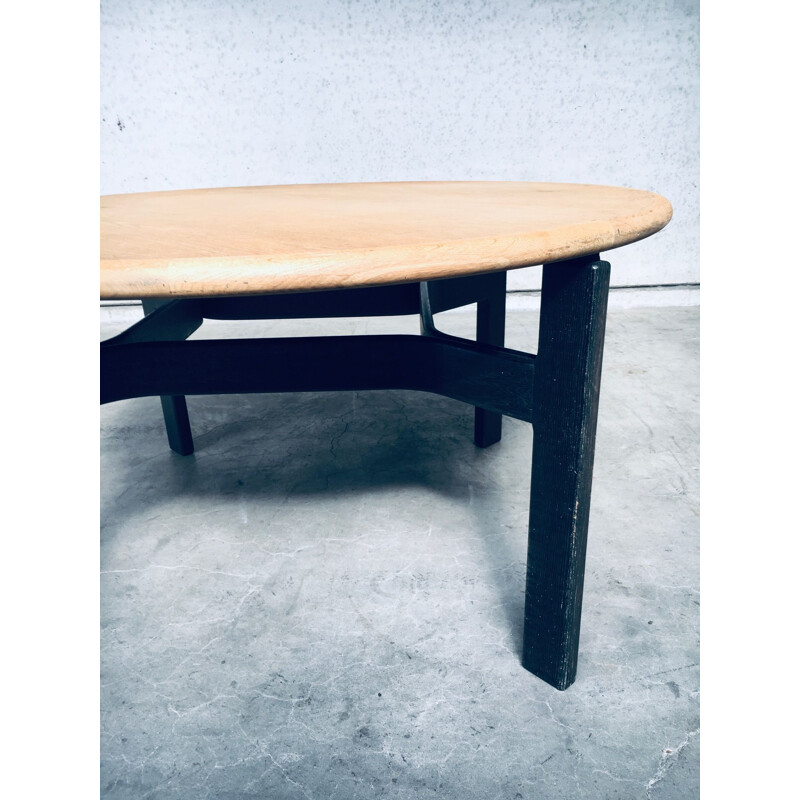 Tavolo rotondo vintage scandinavo in legno, 1970