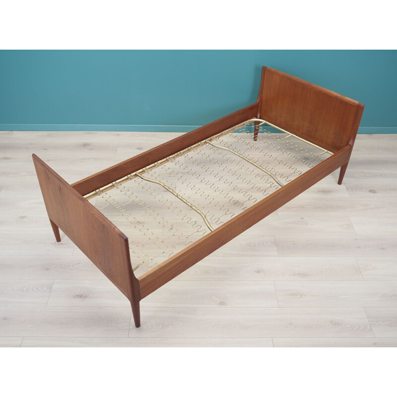 Teak vintage bed by Omann Jun, Denmark 1970s