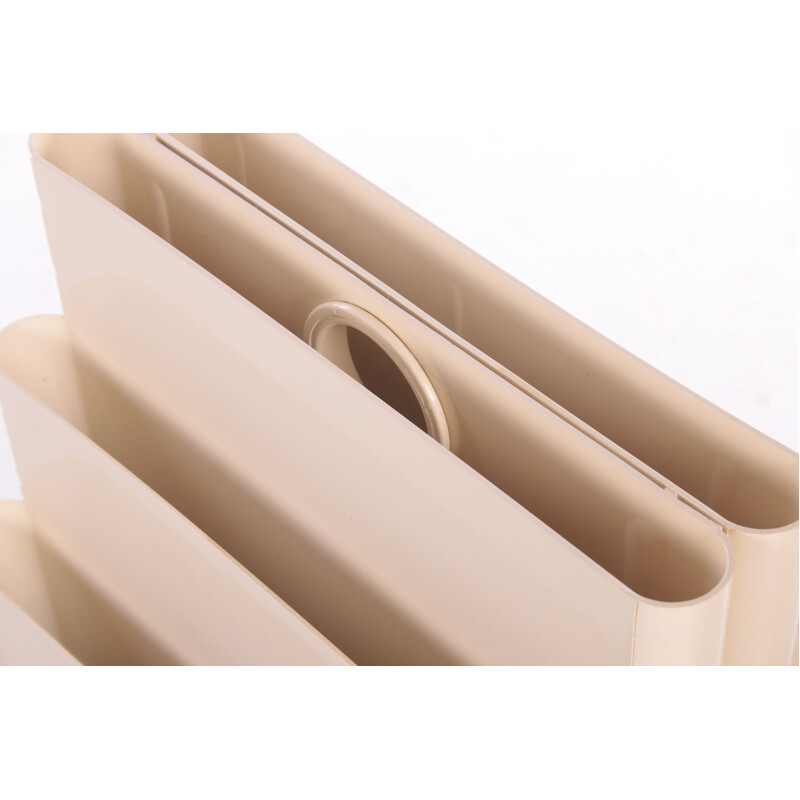 Vintage model 4675 magazine rack in cream acrylic by Giotto Stoppino for Kartell, 1970s