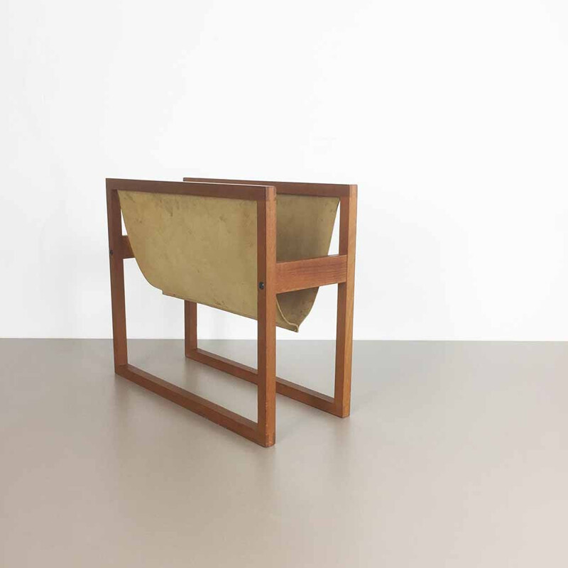 Danish Sika Mobler magazine rack in teak and leather by Kai KRISTIANSEN - 1960s