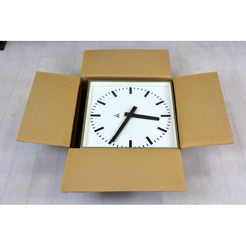 Vintage Pragotron double sided railway clock, Czechoslovakia 1980