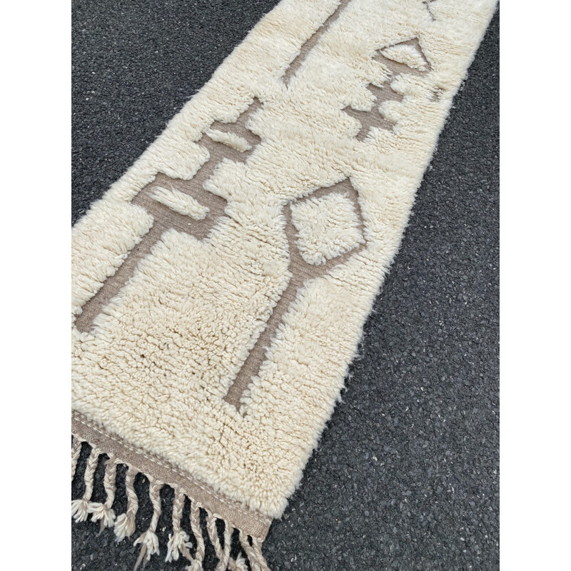 Vintage berber m'rirt hallway rug in wool, Morocco 2021