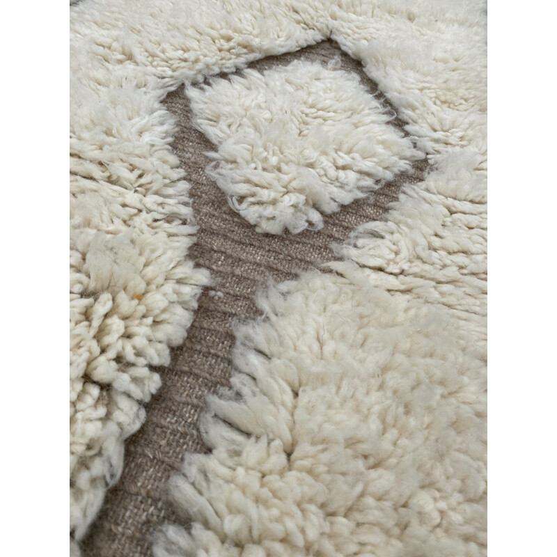 Vintage berber m'rirt hallway rug in wool, Morocco 2021