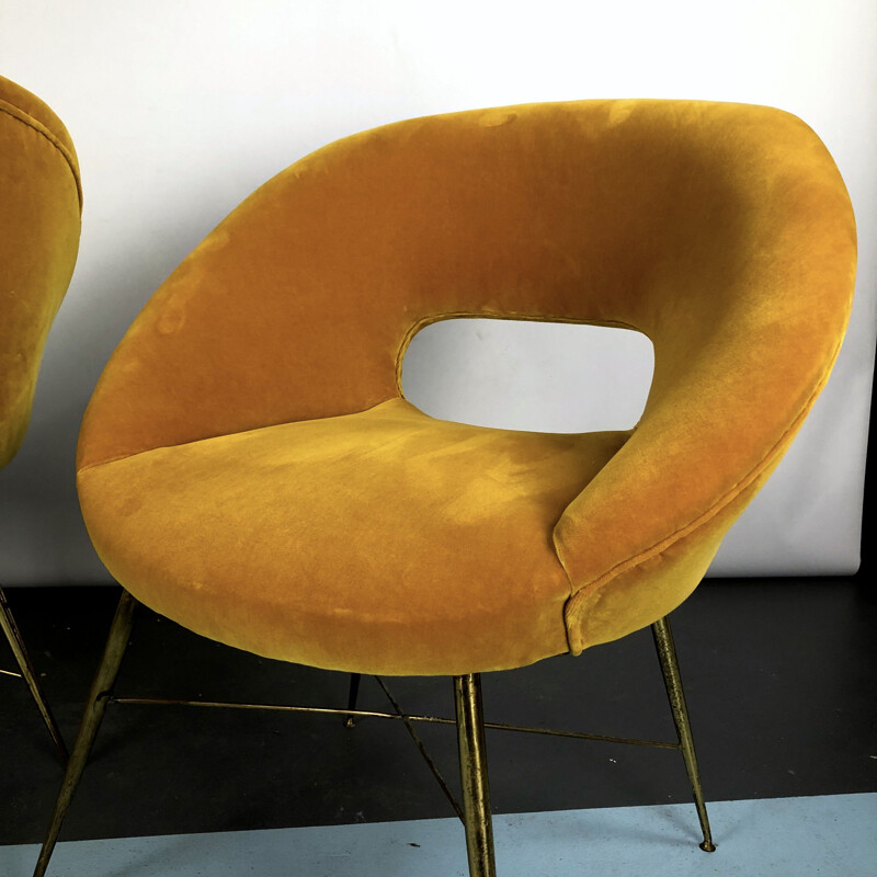 Ein Paar Vintage-Sessel aus vergoldetem Samt von Silvio Cavatorta, 1950