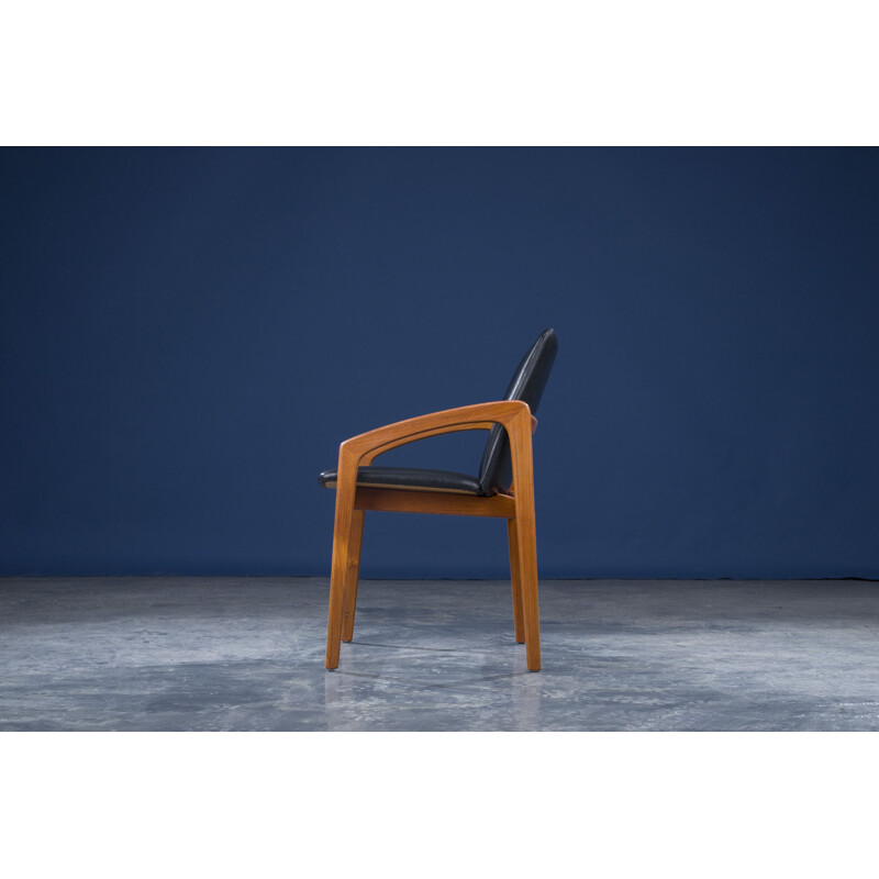 Fauteuil vintage modèle 23 en bois et cuir de Henning Kjærnulf pour Korup Stolefabrik, 1960