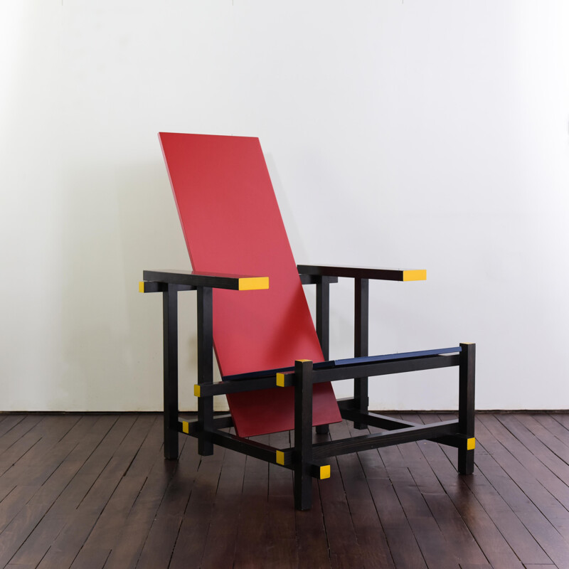 Red and blue vintage armchair by Gerrit Rietveld, 1918