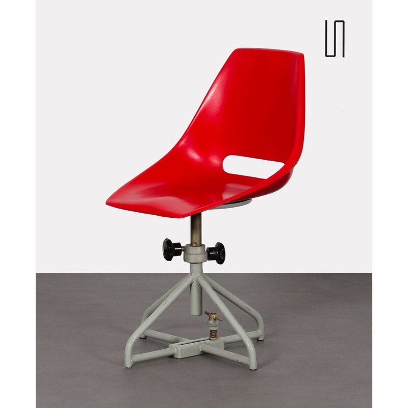Mid century fiberglass chair by Miroslav Navratil for Vertex, 1960
