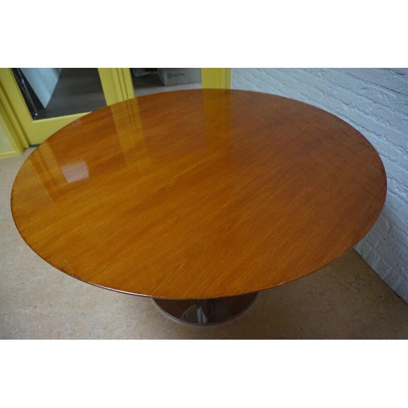 Mid-century modern round table by Florence for Knoll International Kiga S.p.A, 1960s
