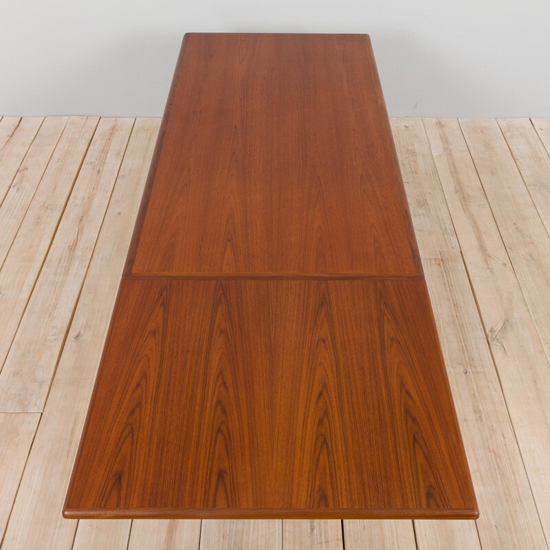 Teak vintage extendable dining table by Johannes Andersen for Uldum Møbelfabrik, Denmark 1960s