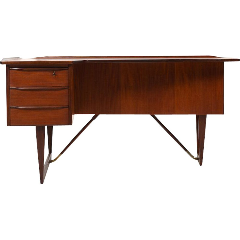 Fine Danish teak vintage boomerang desk by Peter Løvig Nielsen for Hedensted Møbelfabrik, Denmark 1950s