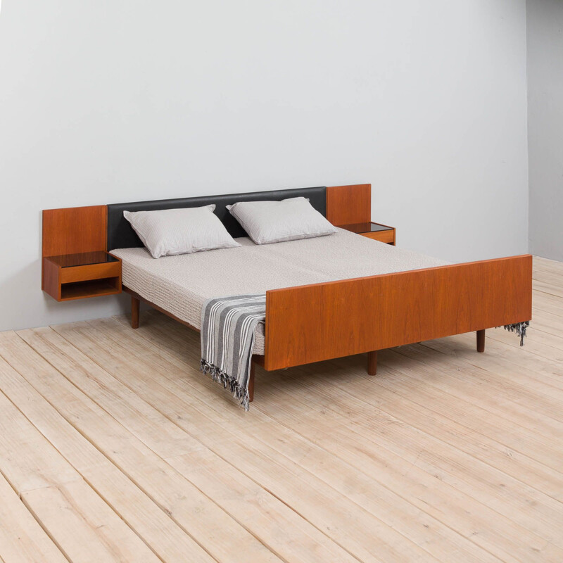 Vintage bed teak with floating night stands by Hans Wegner for Getama, Denmark 1960s