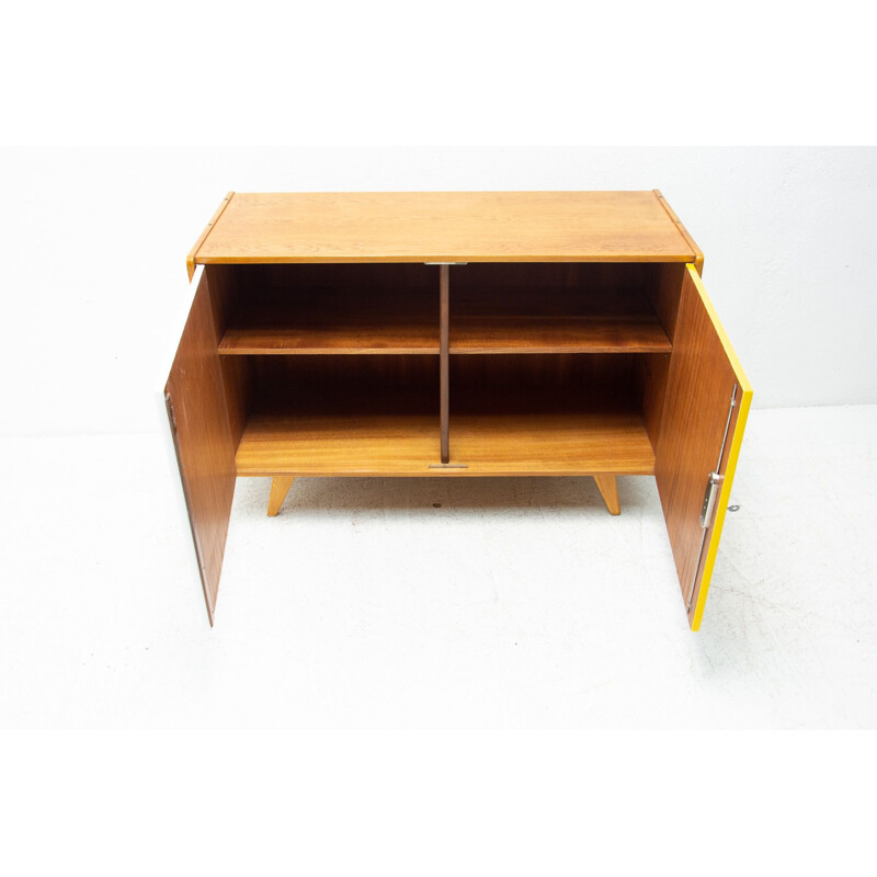 Vintage beechwood sideboard U-450 by Jiří Jiroutek for Interiér Praha, Czechoslovakia 1960