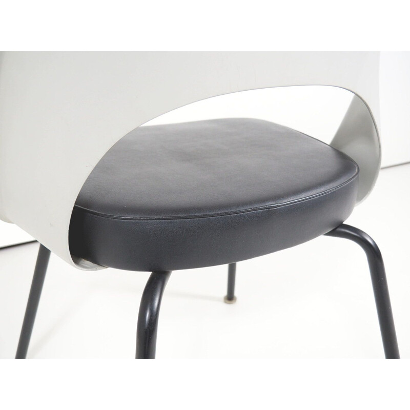 Vintage chair no. 72 by Eero Saarinen for Knoll, 1948