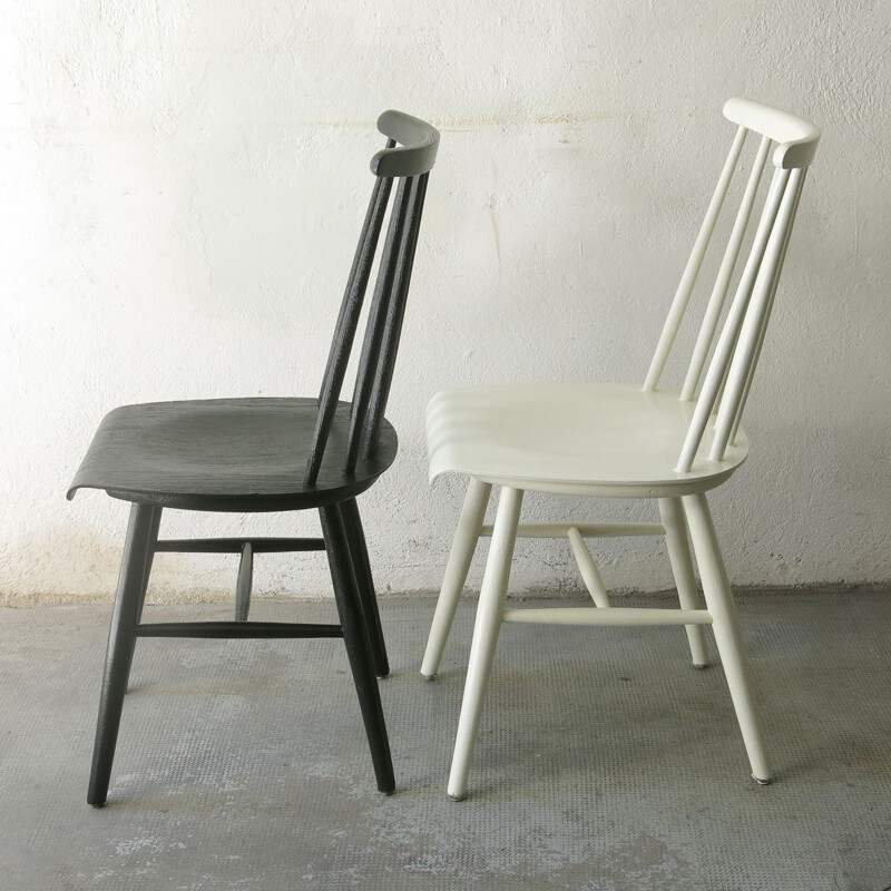 Pair of vintage black and white chairs model Fanett by Ilmari Tapiovaara