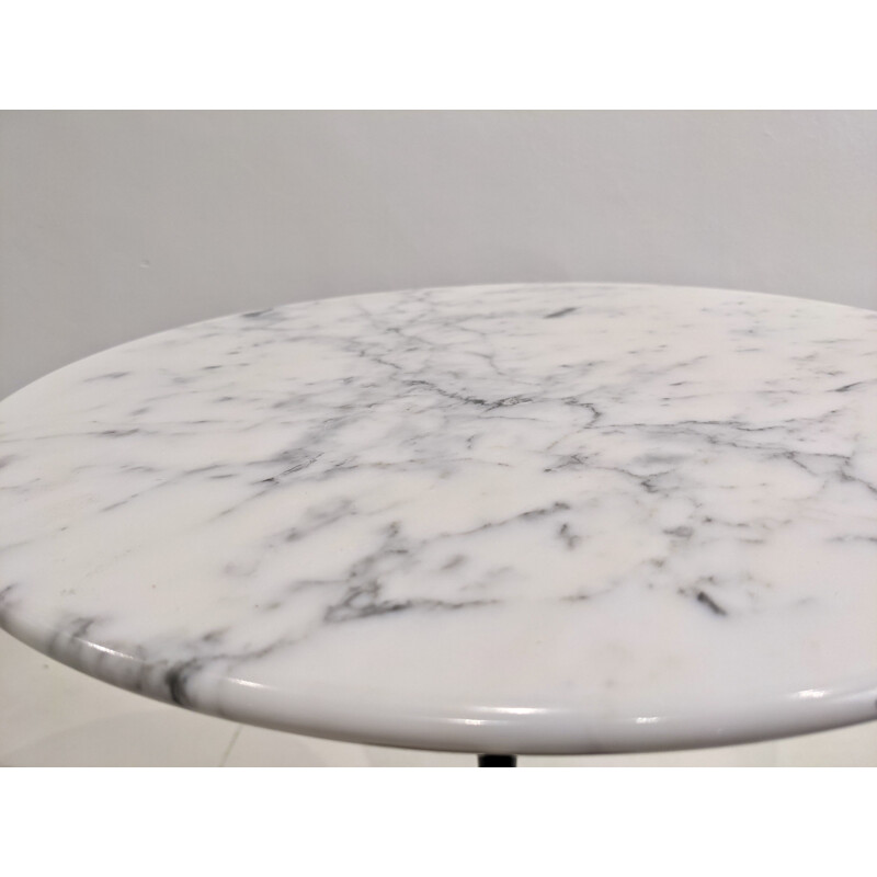 Vintage white Carrara marble pedestal table by Eero Saarinen for Knoll, 1970