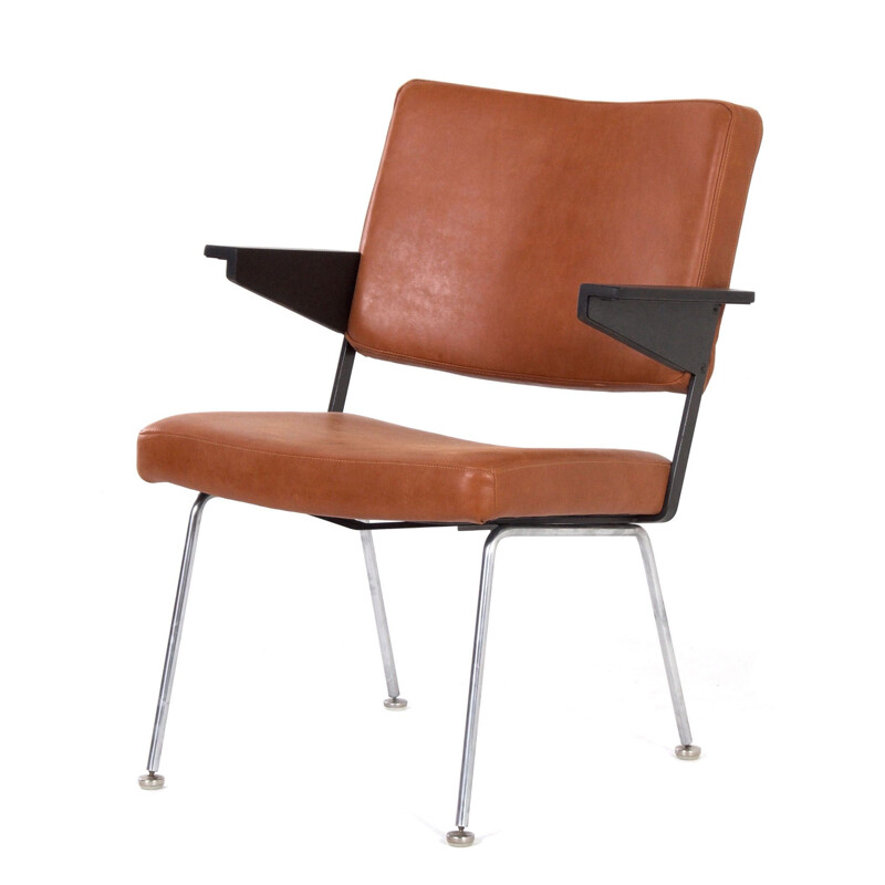 Vintage 1445 brown leather and ashwood armchair by Andre Cordemeyer for Gispen, 1960s