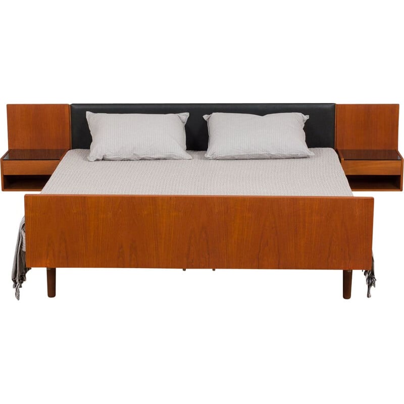 Vintage bed teak with floating night stands by Hans Wegner for Getama, Denmark 1960s