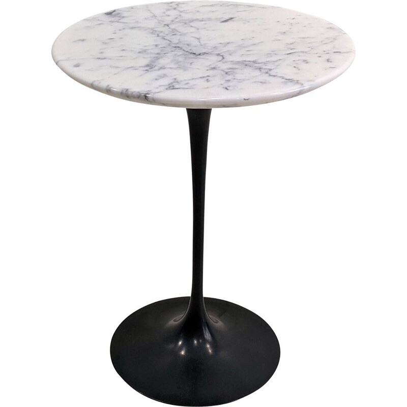 Vintage white Carrara marble pedestal table by Eero Saarinen for Knoll, 1970