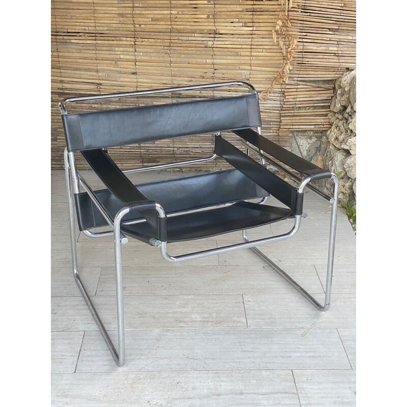 Vintage Wassily armchair in leather and chrome