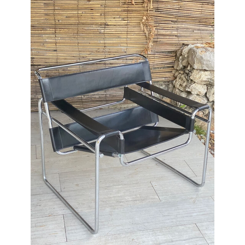 Vintage Wassily armchair in leather and chrome