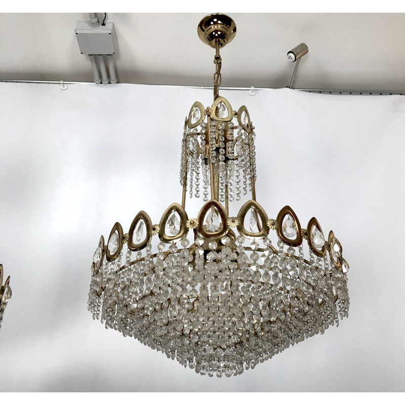 Pair of vintage gilded brass and crystal chandeliers by Sciolari, Italy 1970