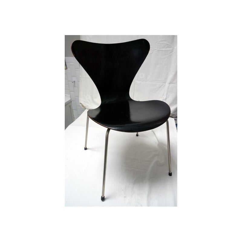 "3107" black chair in plywood, Arne JACOBSEN - 1955