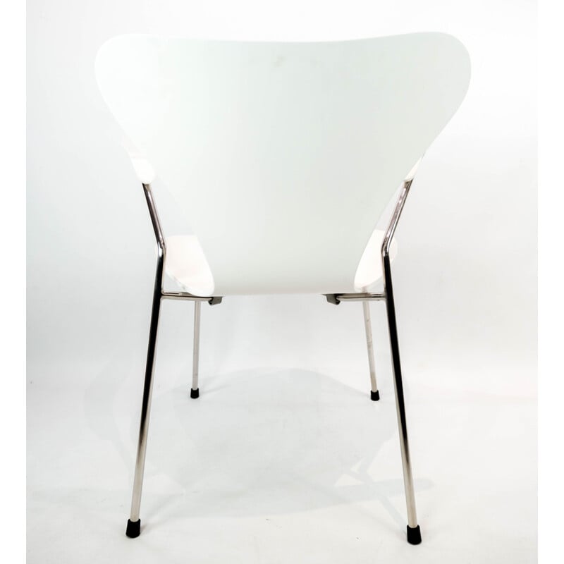 Chaise blanche Seven vintage modèle 3207 avec accoudoirs par Arne Jacobsen pour Fritz Hansen